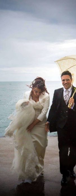 wedding-amalfi-rain-umbrella-photographer-marlon-losurdo